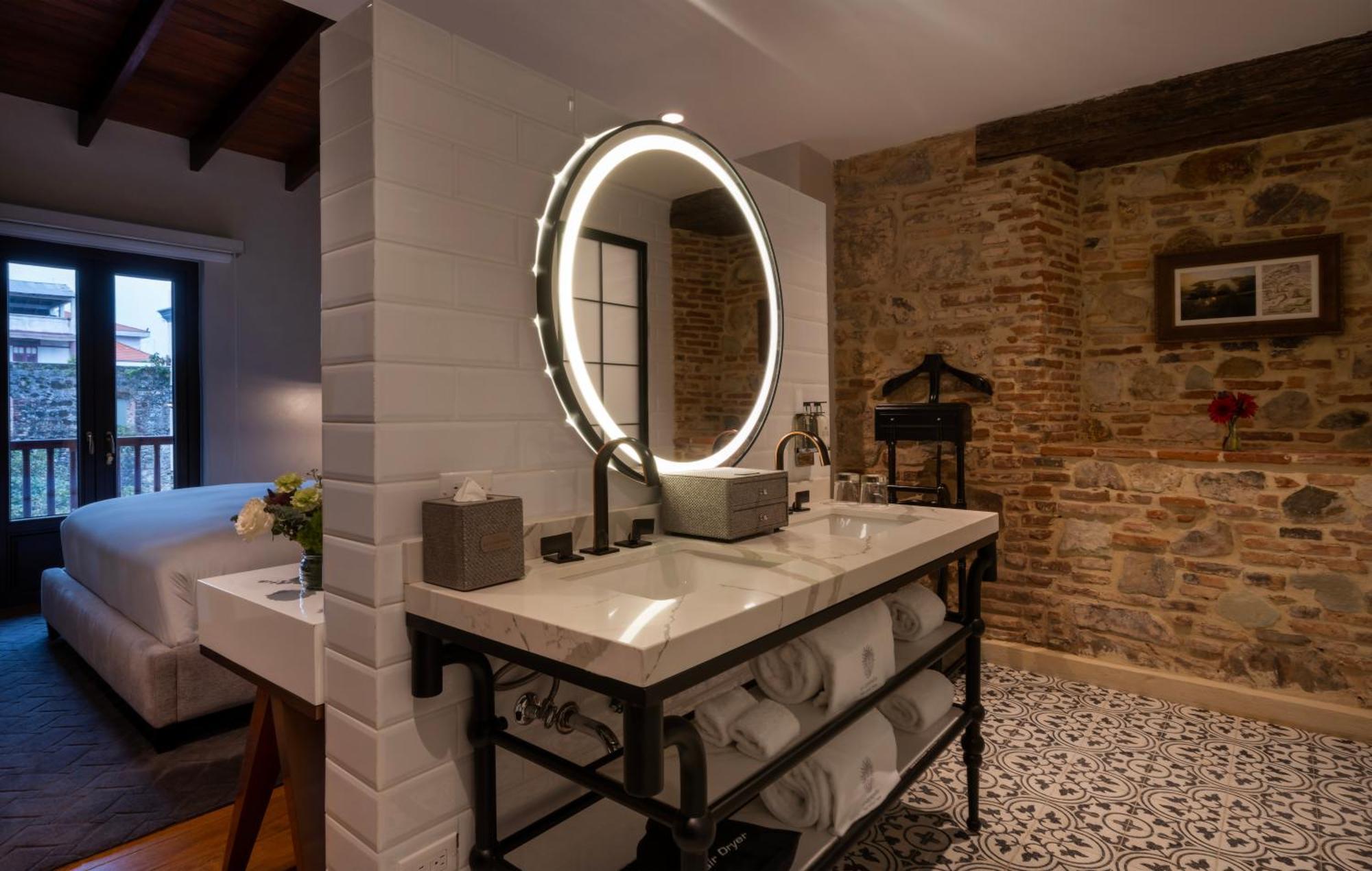 La Compania, In The Unbound Collection By Hyatt